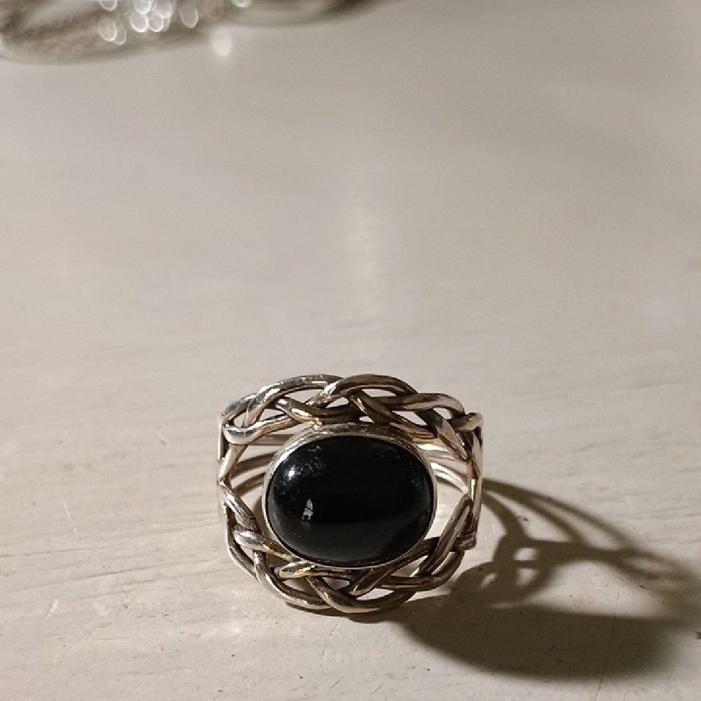 Elegant Silver and Black Stone Ring